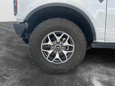 Used 2024 Ford Bronco Badlands AWD/4WD image 9
