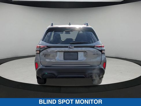 Used 2025 Subaru Forester Premium AWD/4WD image 5
