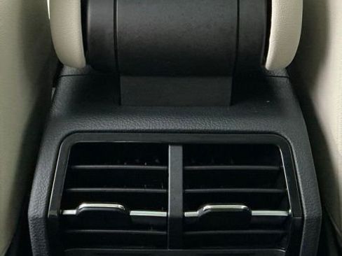 Used 2022 Audi Q3 2.0T Premium Plus AWD/4WD image 23