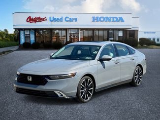 Used 2025 Honda Accord Touring video 1