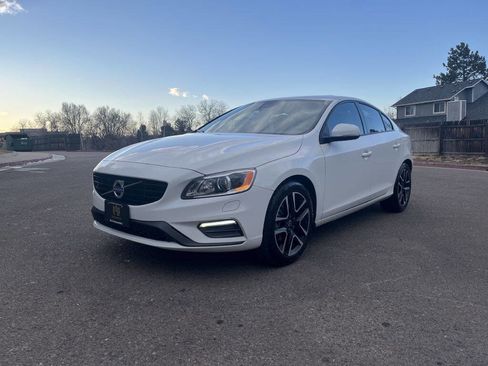 Used 2017 Volvo S60 T5 Dynamic FWD image 4