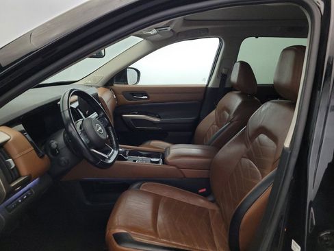 Used 2022 Nissan Pathfinder Platinum w/ Lighting Package (N93) AWD/4WD image 17