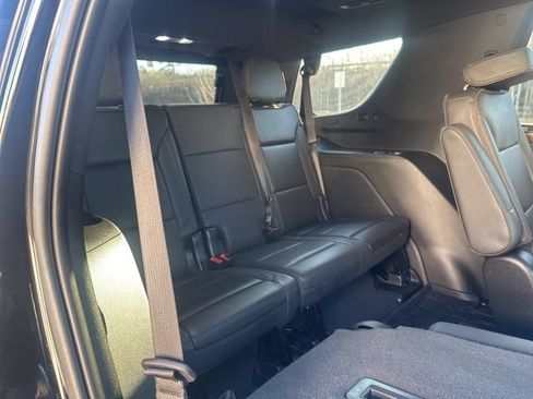 Used 2023 Chevrolet Tahoe High Country AWD/4WD image 15