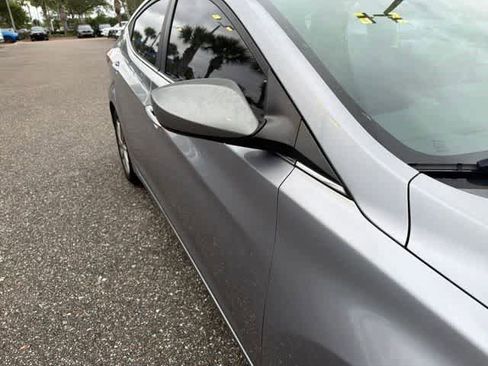 Used 2015 Hyundai Elantra SE w/ Option Group 03 FWD image 18