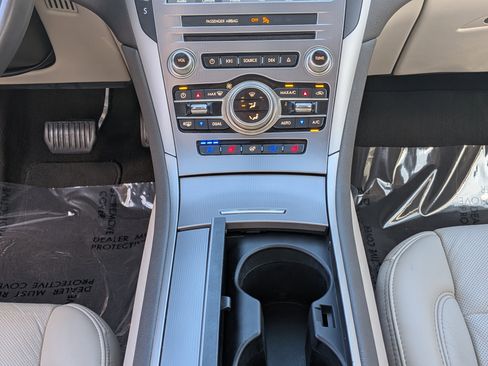 Used 2019 Lincoln MKZ Reserve FWD image 19
