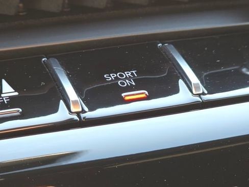 Used 2023 Jeep Grand Cherokee L Laredo image 17