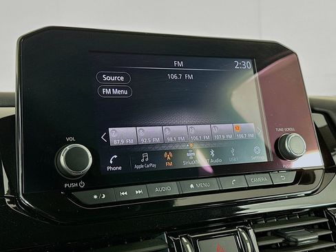 Used 2025 Nissan Pathfinder SV image 21