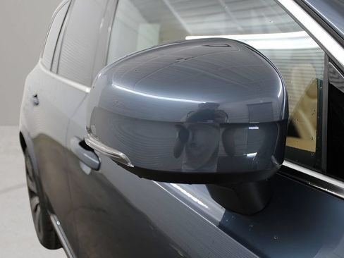 Certified 2023 Volvo XC90 B6 Ultimate w/ Protection Package Premier AWD/4WD image 12