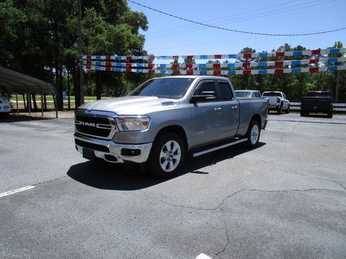 Used 2021 RAM 1500 Big Horn AWD/4WD image 2