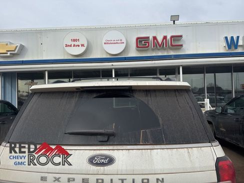 Used 2023 Ford Expedition Max XLT image 8