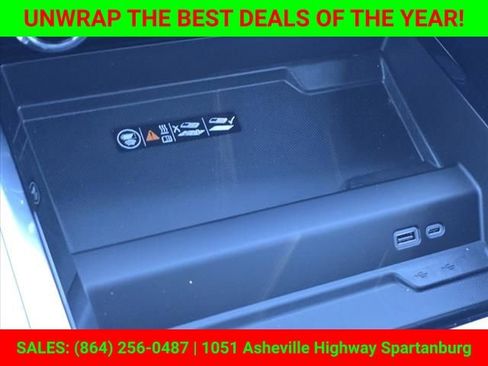 New 2025 Chevrolet Suburban Premier image 27