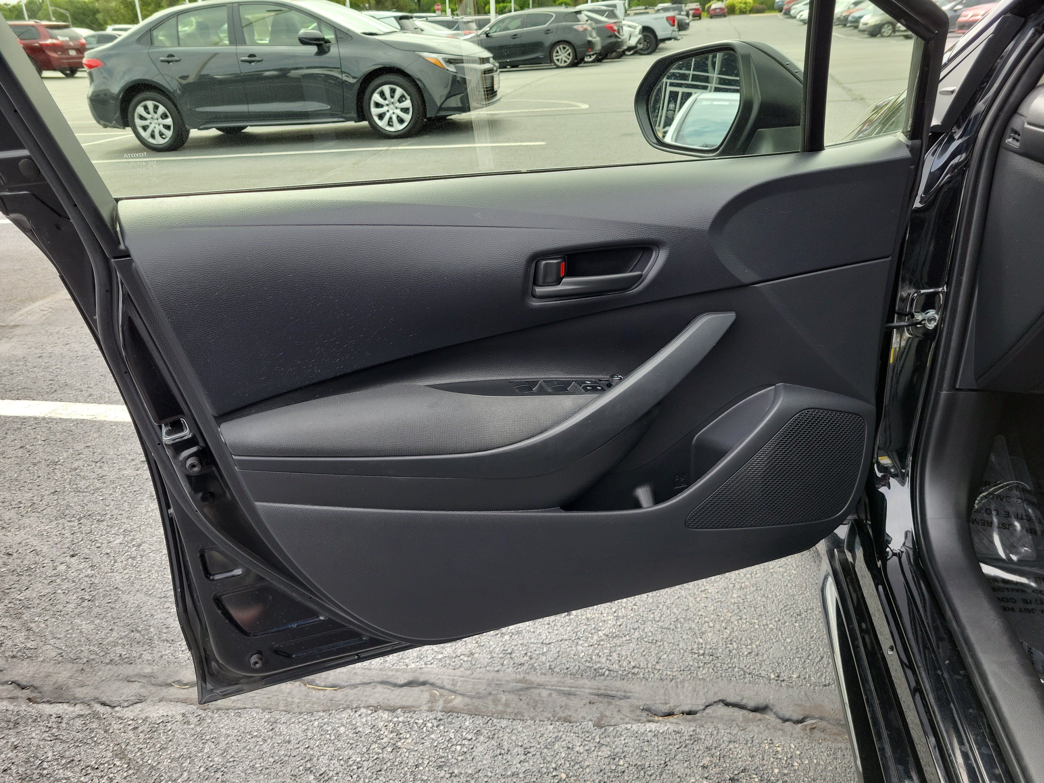 Certified 2025 Toyota Corolla LE w/ LE Premium Package FWD image 17