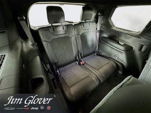 Used 2025 Jeep Grand Cherokee L Altitude image 16