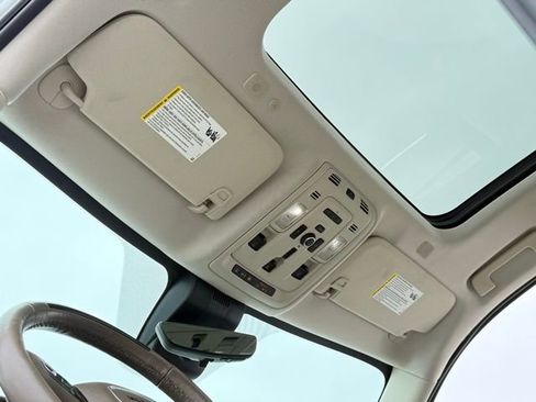 Used 2024 GMC Yukon XL Denali w/ Denali Reserve Package image 8