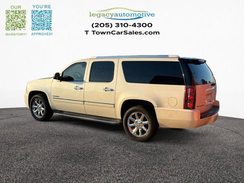 Used 2014 GMC Yukon XL Denali image 3