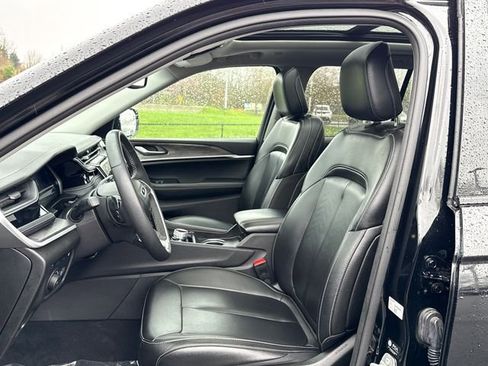 Used 2024 Jeep Grand Cherokee Limited 4xe image 21