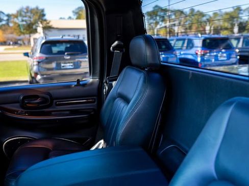 Used 2002 Lincoln Blackwood image 25