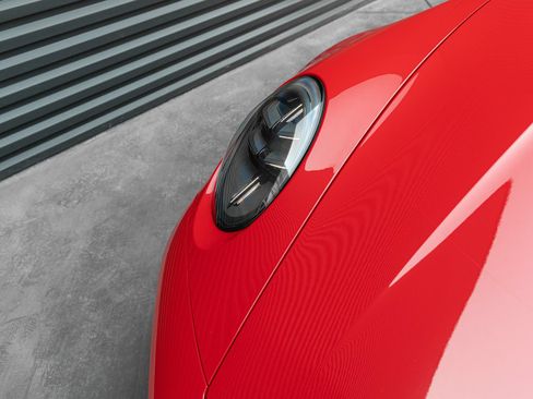 Certified 2025 Porsche 911 Carrera T RWD image 41
