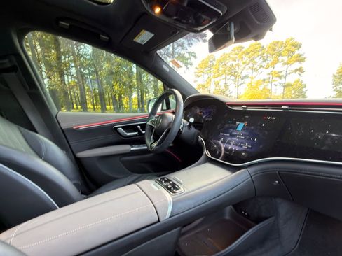 Certified 2023 Mercedes-Benz EQS 580 4MATIC SUV image 19