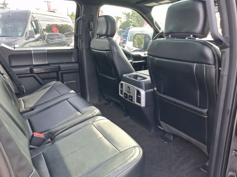 Used 2018 Ford F150 Lariat w/ Equipment Group 502A Luxury AWD/4WD image 32