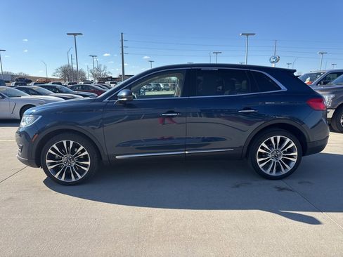 Used 2017 Lincoln MKX Reserve w/ Driver Assistance Package image 27