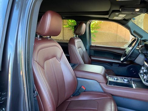 Used 2024 Ford Expedition Limited AWD/4WD image 45