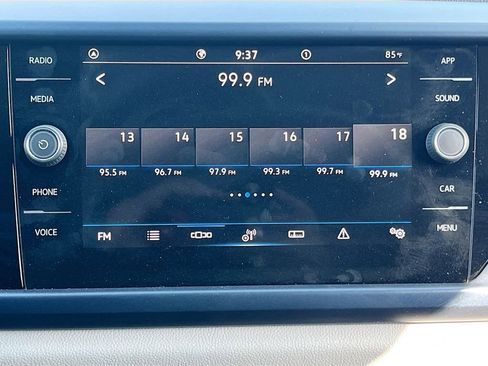 Used 2022 Volkswagen Taos SE image 14