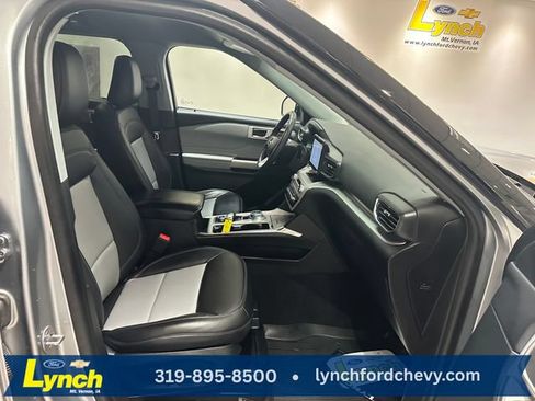 Used 2024 Ford Explorer XLT w/ Equipment Group 202A AWD/4WD image 7