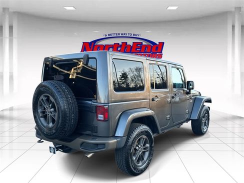 Used 2017 Jeep Wrangler Unlimited Sahara image 3