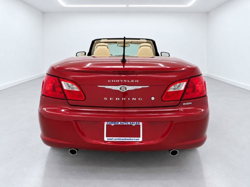 Used 2010 Chrysler Sebring Limited FWD image 4