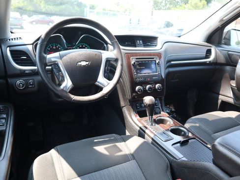 Used 2016 Chevrolet Traverse LT w/ Style and Technology Package AWD/4WD image 18