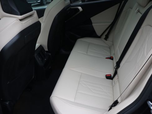 Used 2025 BMW X3 xDrive30i w/ Premium Package image 34