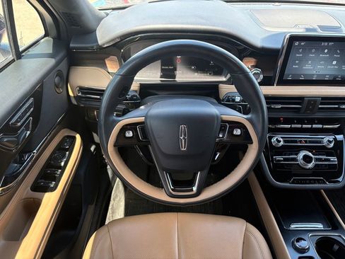 Used 2022 Lincoln Corsair Reserve w/ Luxury Package FWD image 16