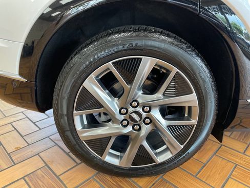 Used 2025 Cadillac Optiq Luxury 2 w/ LPO, Floor Liner Package AWD/4WD image 41