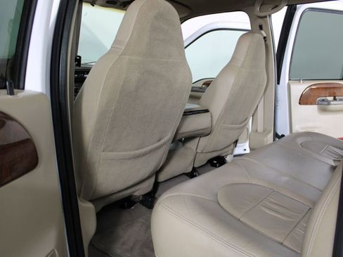 Used 2000 Ford F350 Lariat image 28