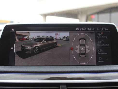 Used 2022 BMW 740i xDrive AWD/4WD image 45