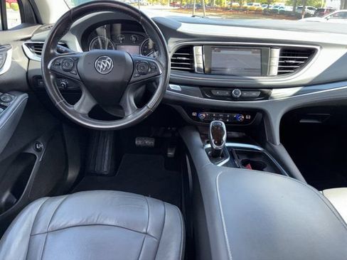 Used 2018 Buick Enclave Essence AWD/4WD image 22