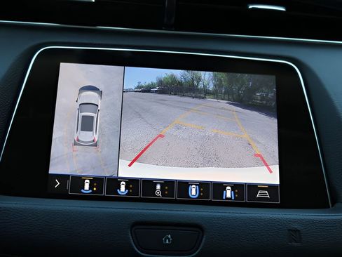 Used 2019 Cadillac XT4 Premium Luxury w/ Technology Package FWD image 21