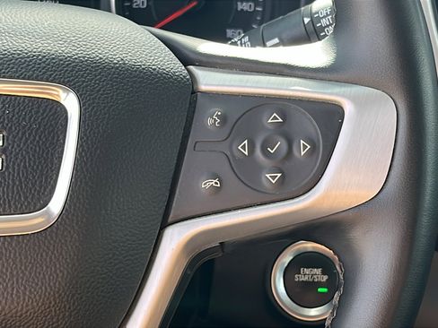 Certified 2024 GMC Terrain SLT image 18