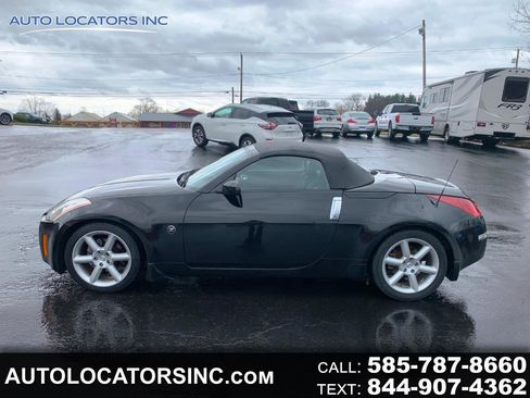 Used 2005 Nissan 350Z Touring image 1