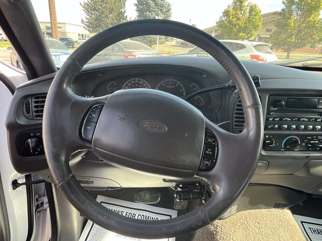Used 2002 Ford F150 XLT AWD/4WD image 15