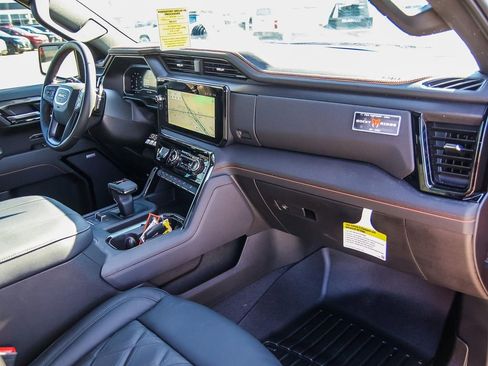 New 2025 GMC Sierra 1500 AT4 w/ AT4 Premium Package AWD/4WD image 24
