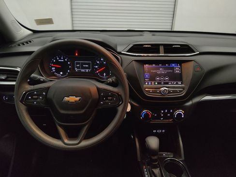 Used 2021 Chevrolet TrailBlazer LS FWD image 22