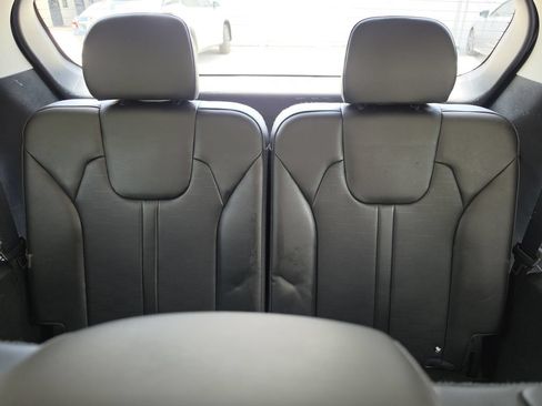 Used 2024 Kia Sorento S FWD image 15