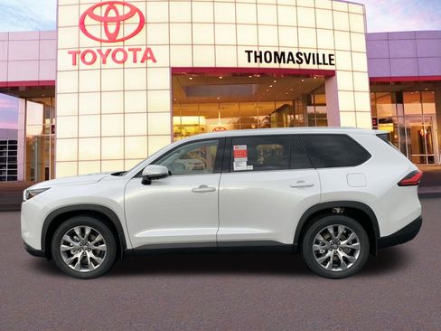New 2024 Toyota Grand Highlander Limited image 8
