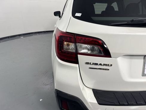 Used 2018 Subaru Outback 2.5i Limited image 30