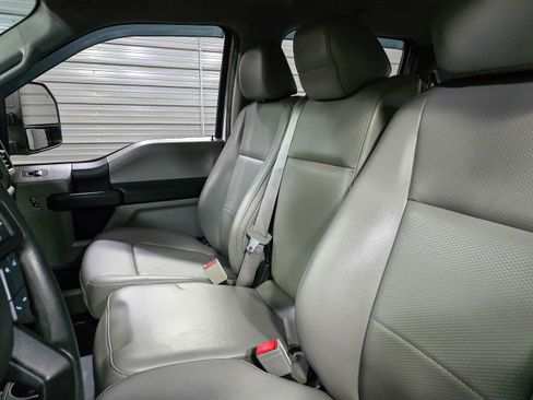 Used 2019 Ford F250 XL w/ Power Equipment Group image 19