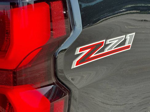 Used 2023 Chevrolet Colorado Z71 w/ Z71 Convenience Package 2 AWD/4WD image 48