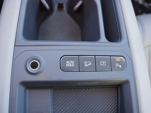 Used 2026 Kia EV9 Wind image 32