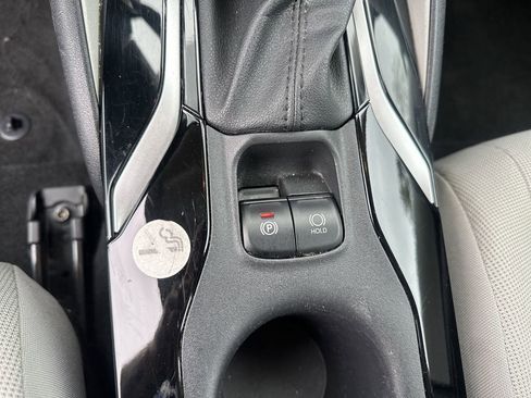 Used 2022 Toyota Corolla LE image 27